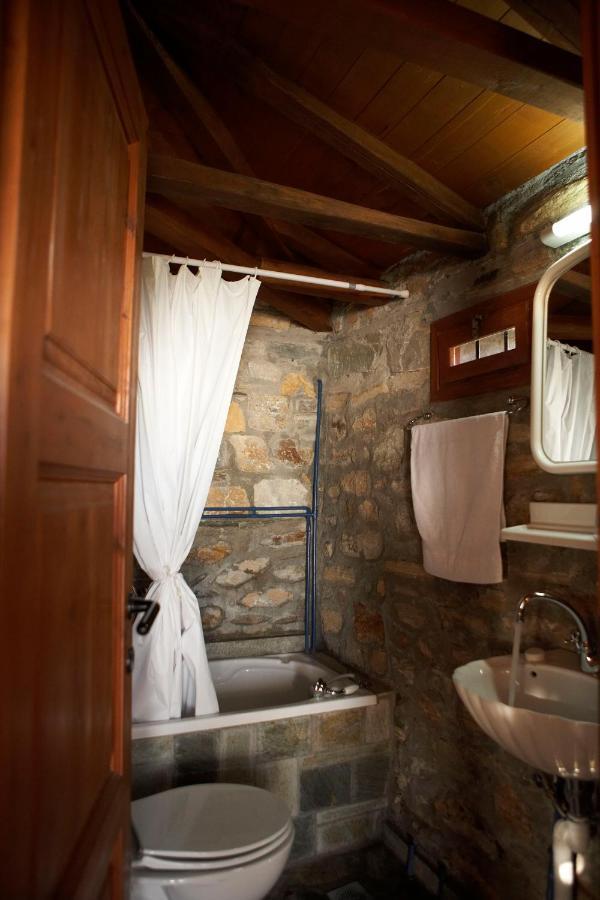 Hotel Archontiko Stathopoulou Agios Georgios Nileias Esterno foto